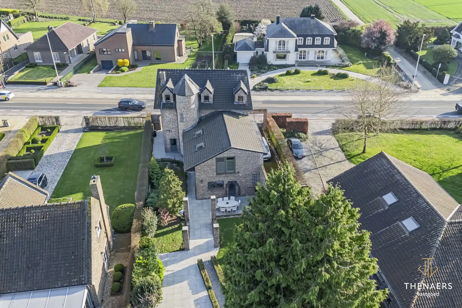 Karaktervolle en uitzonderlijk ruime woning met 5 slpks op&nbsp;een perceel van 36a 60ca. foto 53