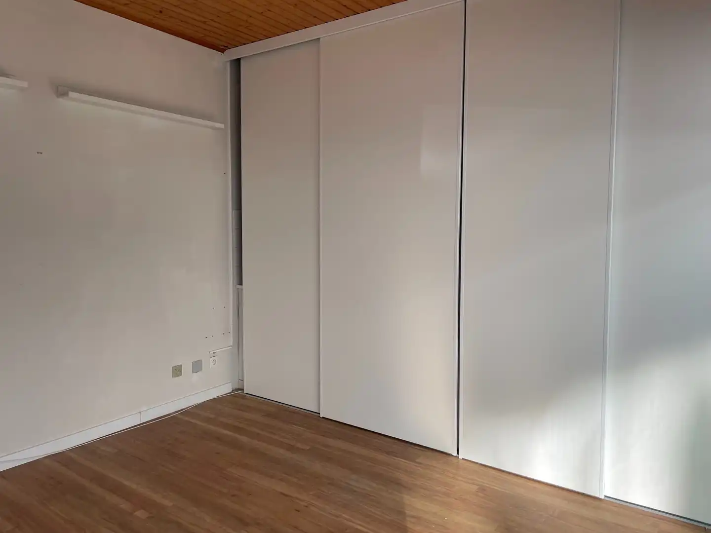 Handelspand te huur nabij de zeedijk foto 3