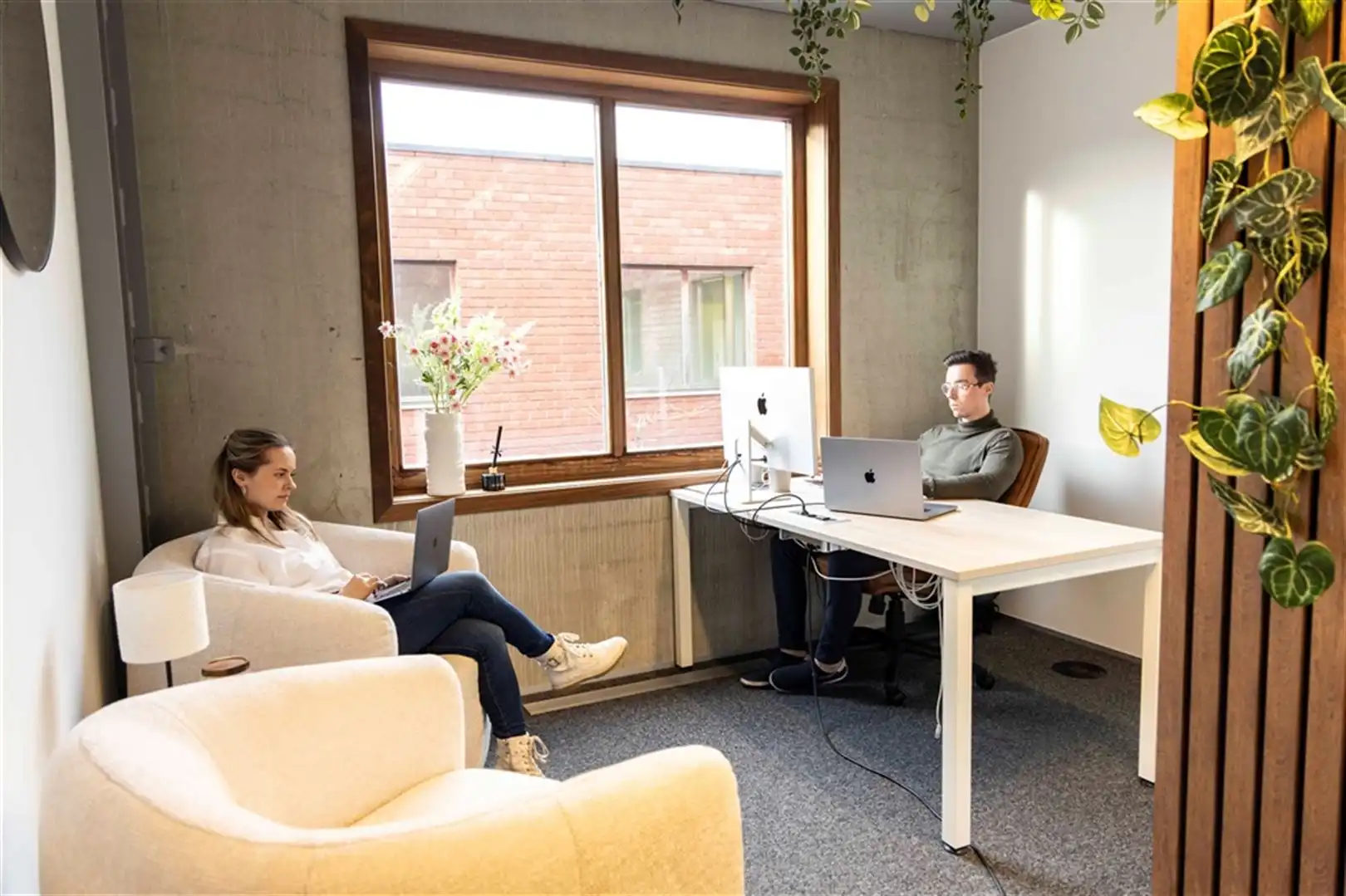 Kantoorgebouw foto 5