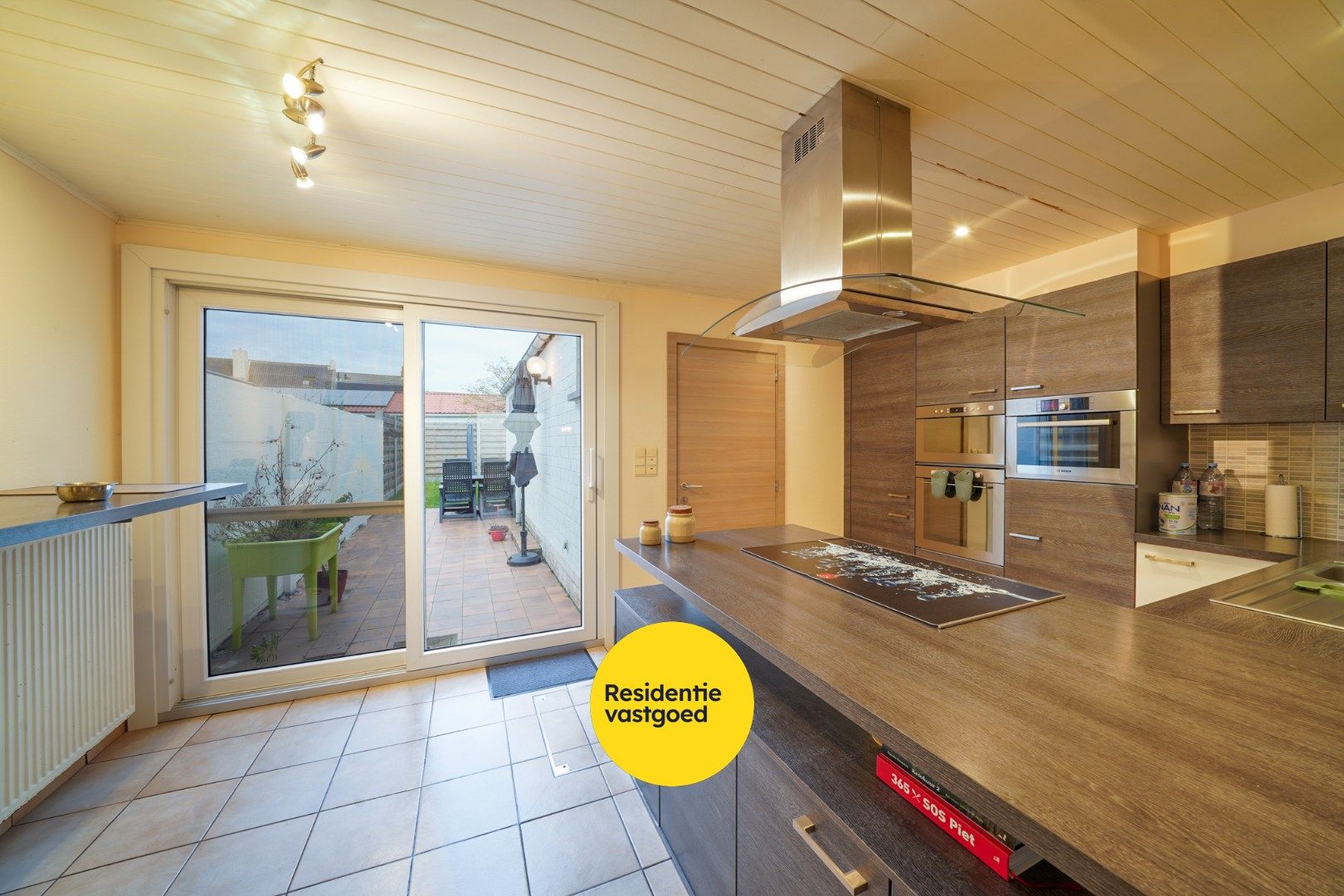 Instapklare gezinswoning met 4 slaapkamers, tuin en zicht op de Spuikom te Bredene foto 7