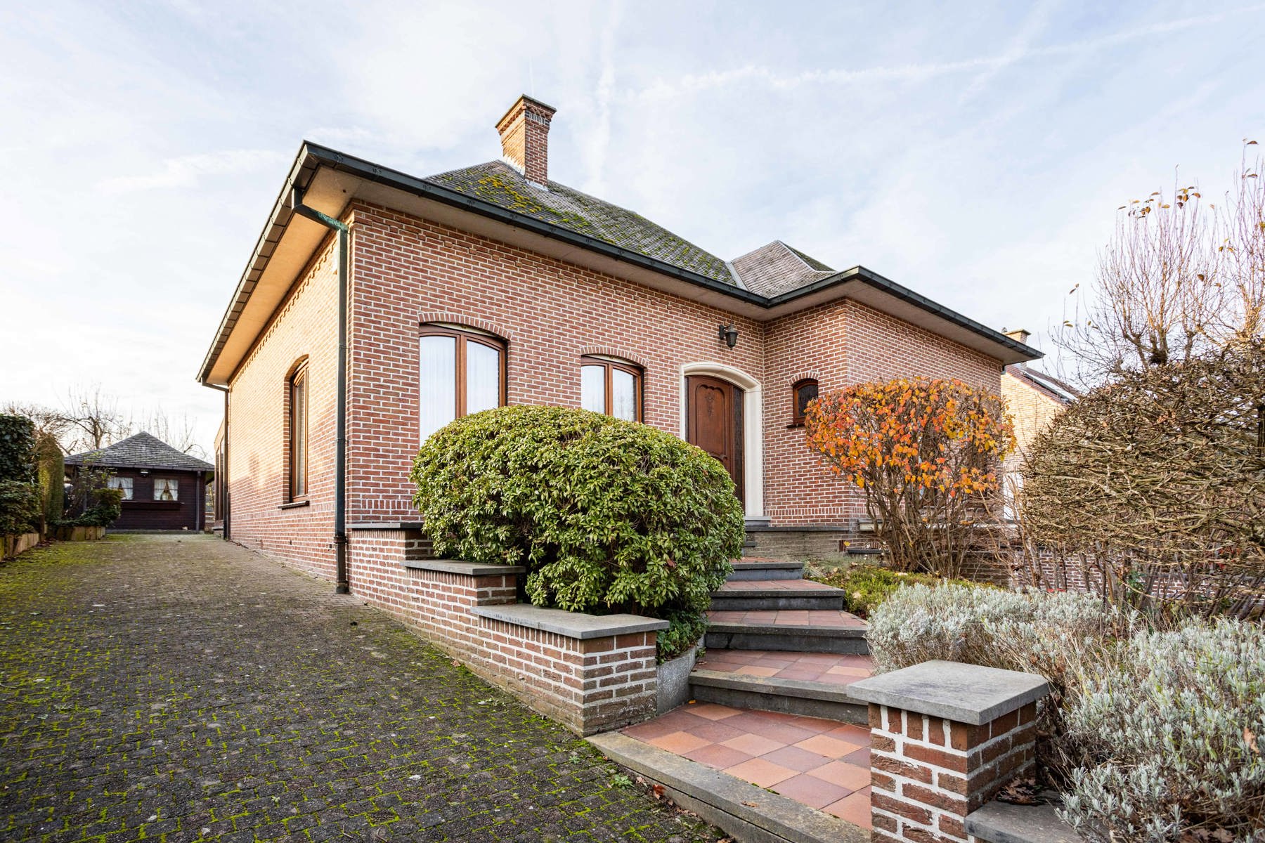 Solide open bebouwing op gunstige ligging. foto 2