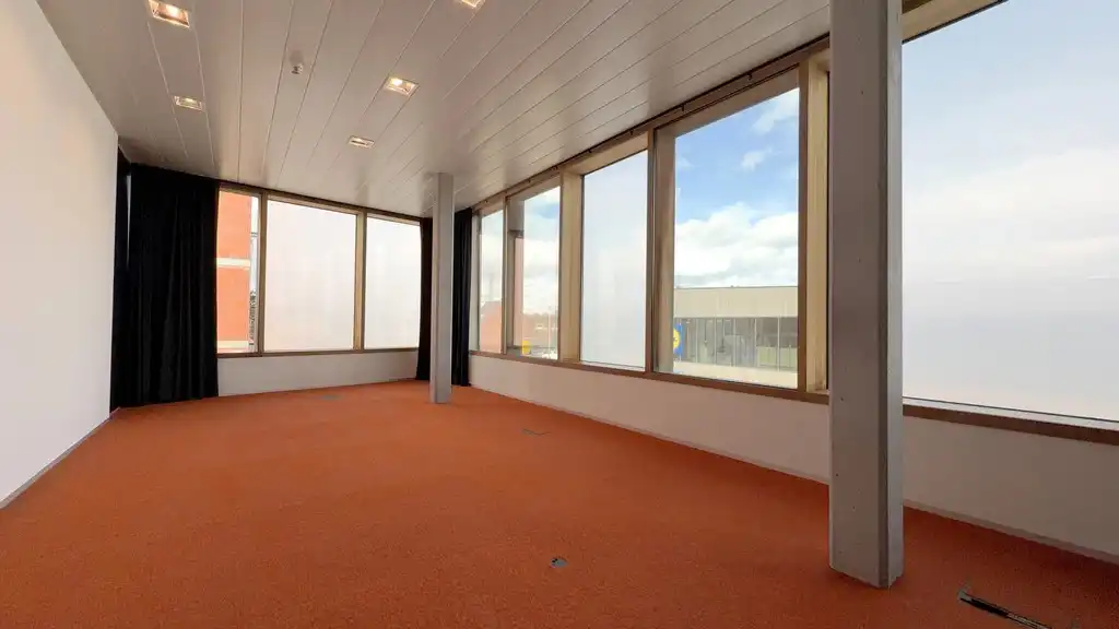 Modern kantoorgebouw te huur nabij oprit R4 in Gent foto 18
