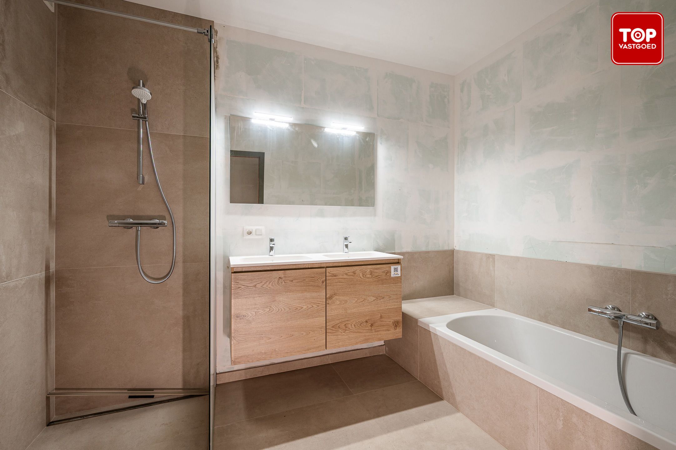 Ruim en lichtrijk nieuwbouwappartement met tuin foto 13