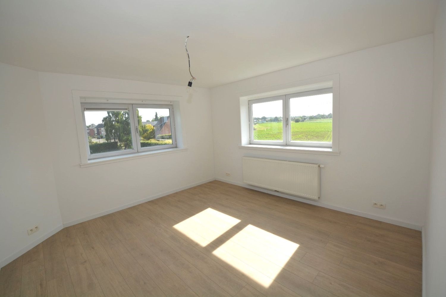 RIANTE, GERENOVEERDE WONING OP 3.400 m²! foto 13