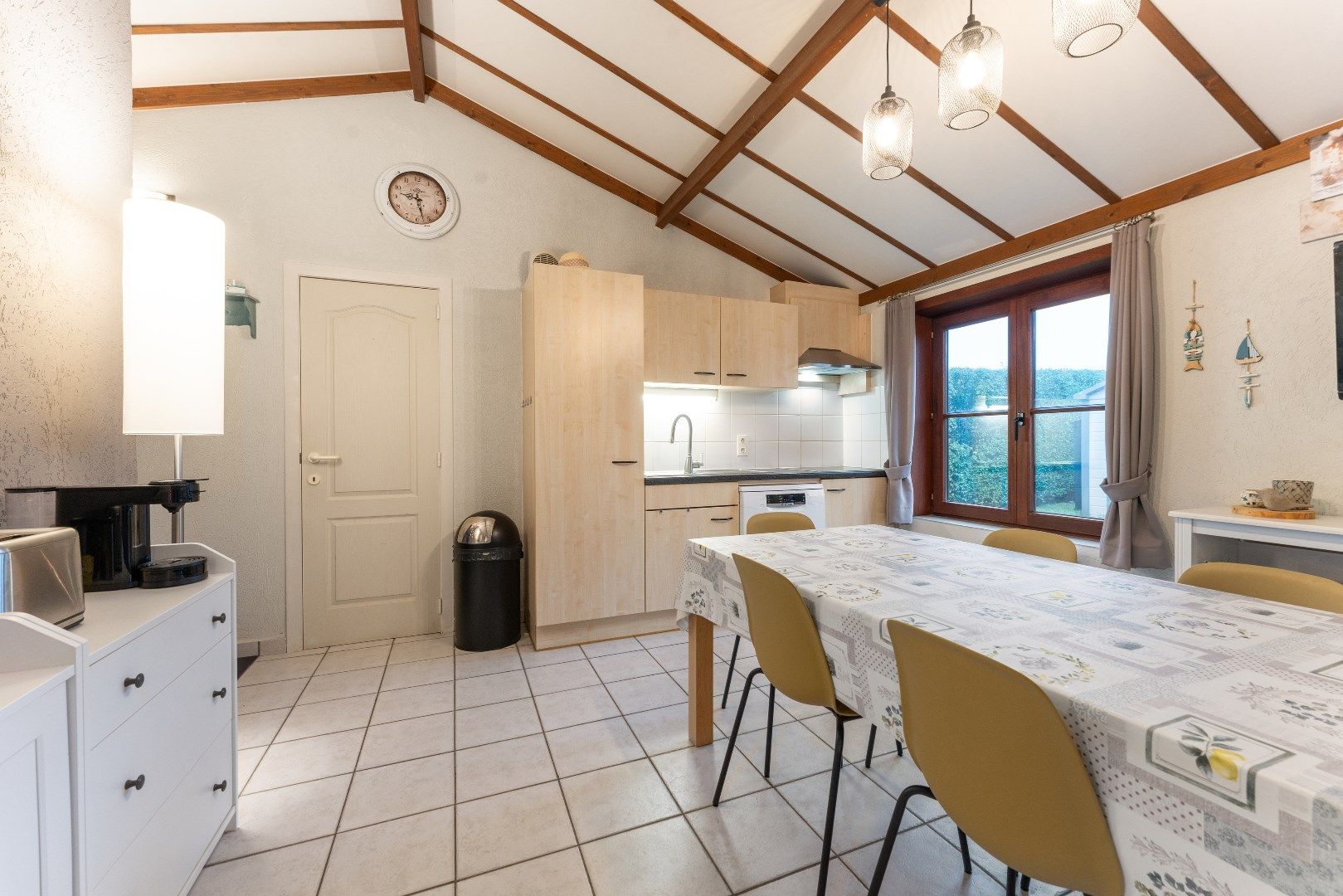 Zonnige vakantiewoning vlakbij zee foto 4