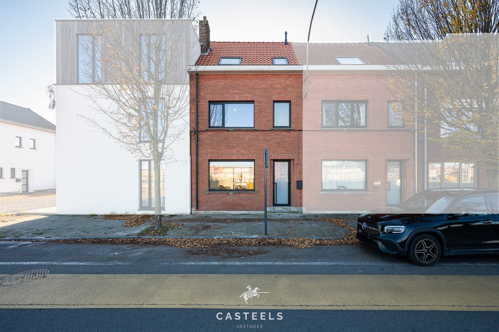 Gerenoveerde karakterwoning met 4 slpks in Gentbrugge foto {{pictureIndex}}