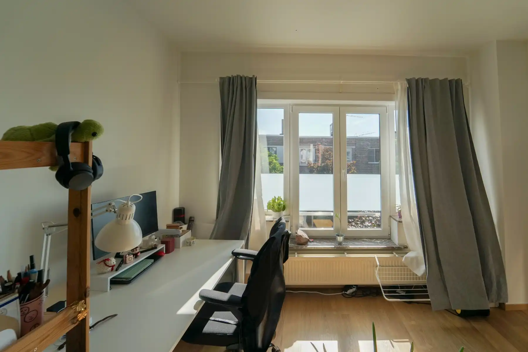 Lichtrijk appartement met balkon op gunstige ligging foto 4