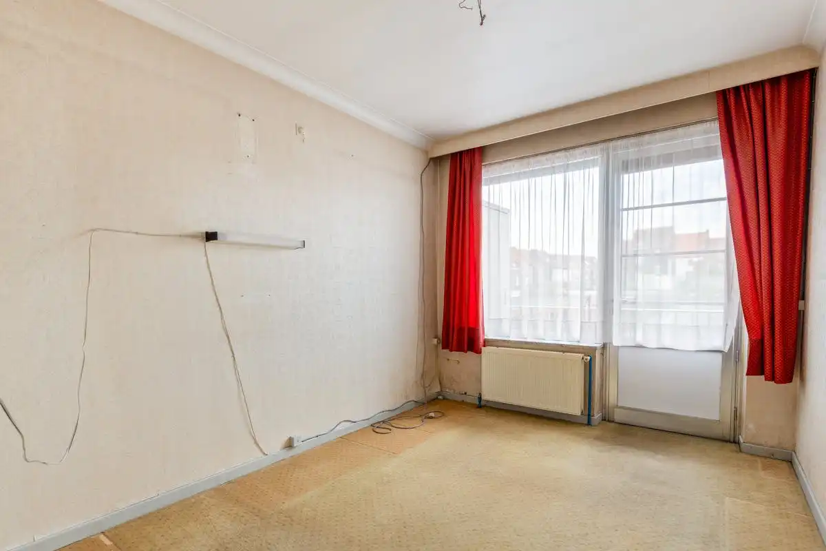 Twee slaapkamer appartement te koop in Kortrijk! foto 12