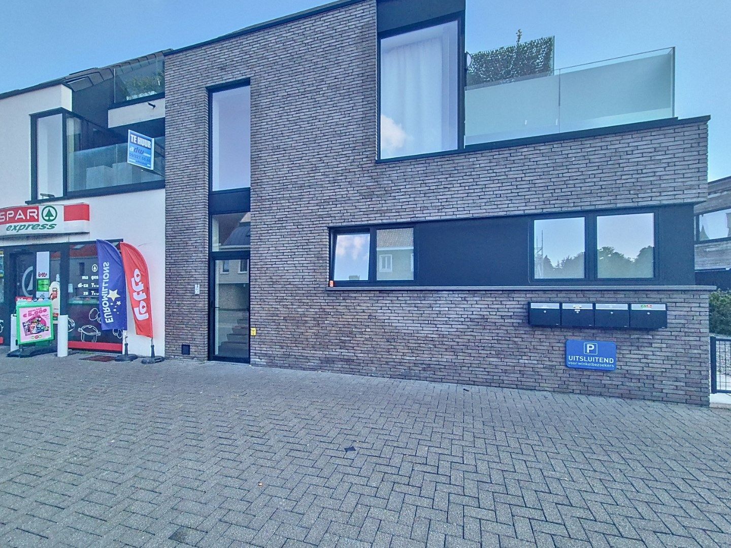 Appartement met 2 slpks en garage foto 14
