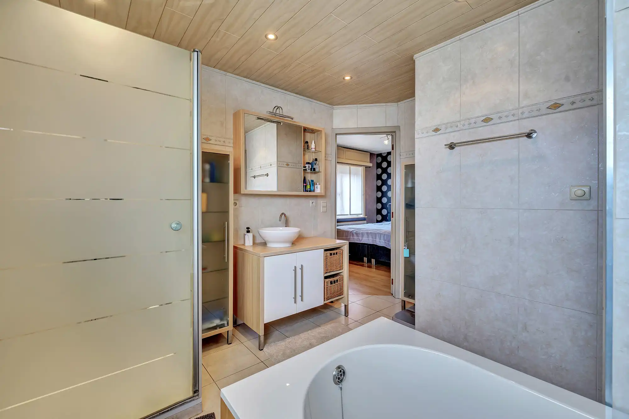 Robuuste HOB met opslagplaats foto 11