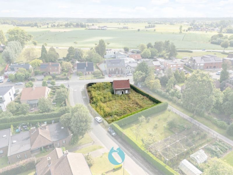 Bouwgrond van 1.322m² - vergunning voor 3 woningen aanwezig foto 2