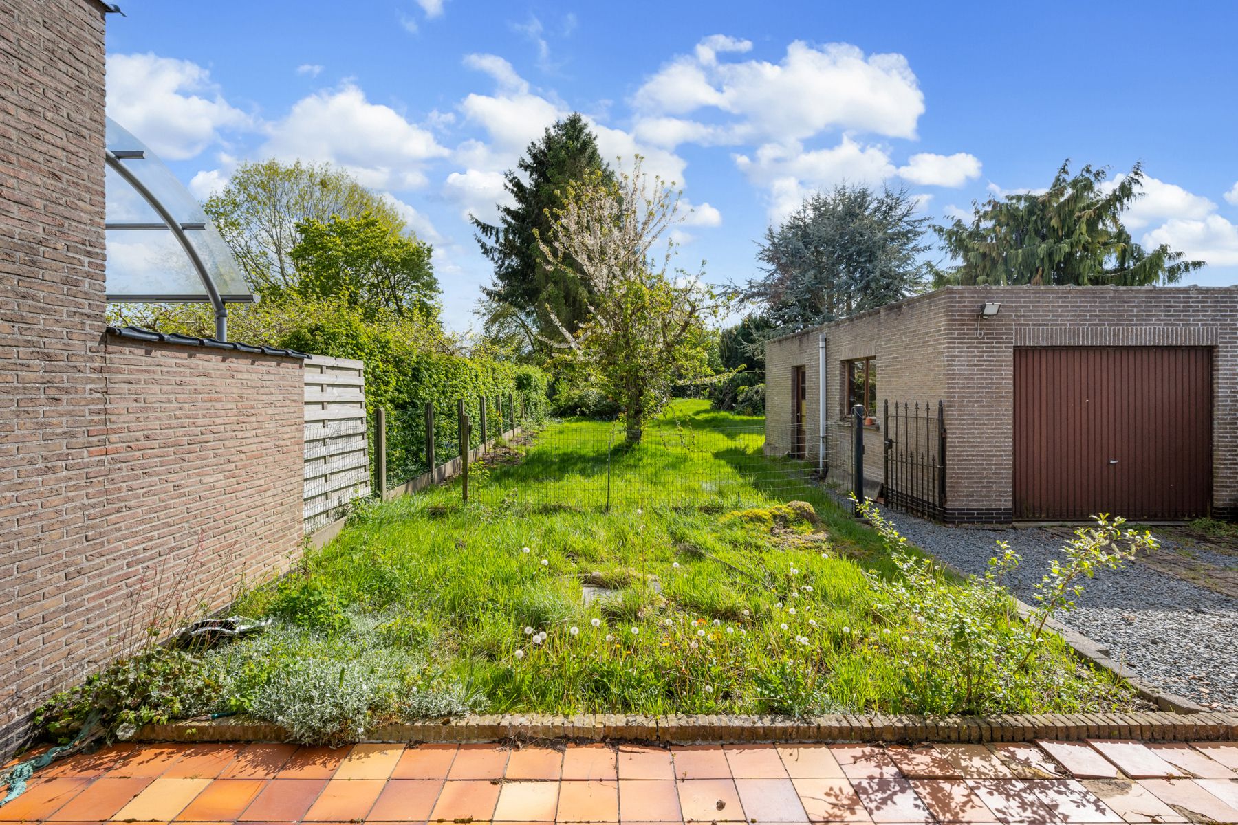 Ruime en statige gezinswoning met garage + fantastische tuin foto 20