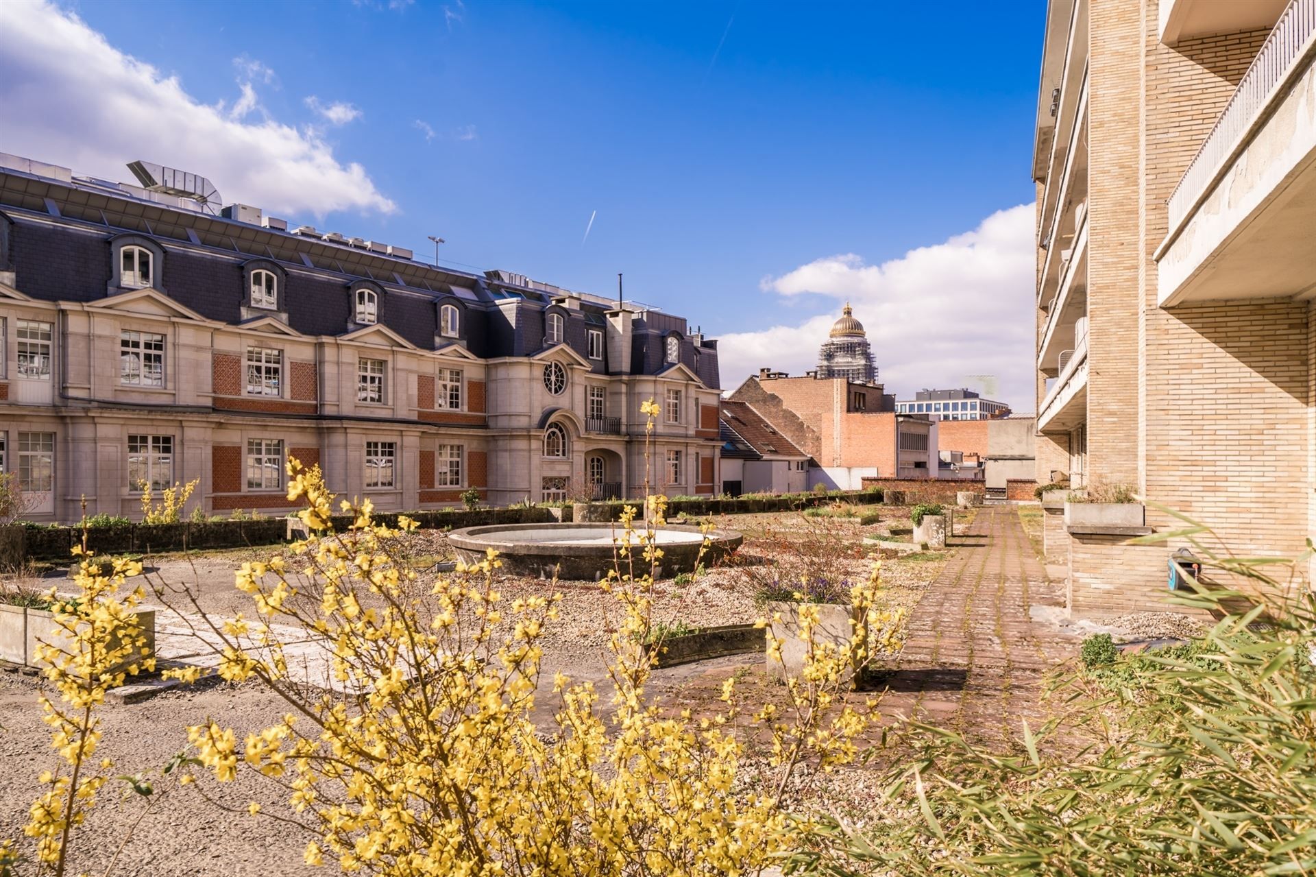 Schitterend appartement met 3 slaapkamers en terras foto {{pictureIndex}}