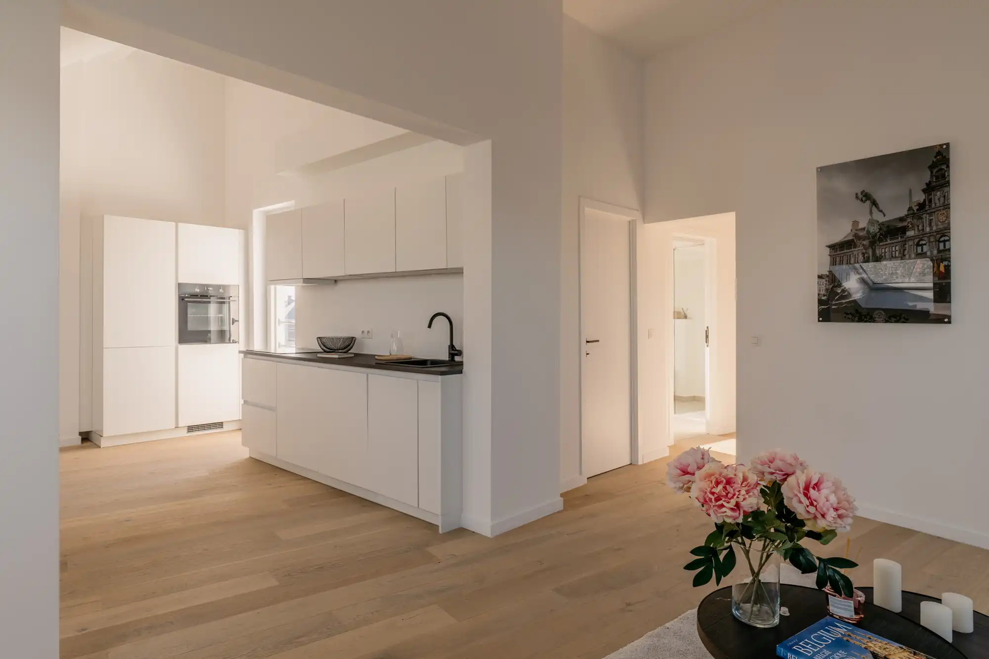 Kwaliteit in de no(c)k… Knock, knock, knockin’ on heaven’s door van dit licht dakappartement nabij de Slachthuiswijk foto {{pictureIndex}}