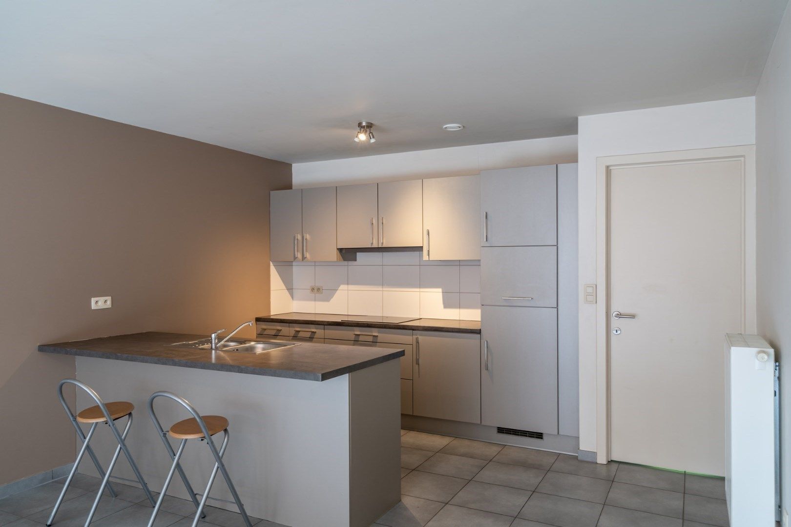 Comfortabel, recent appartement met 2 slaapkamers, garage en kelderberging op wandelafstand van markt Bilzen + park Haffmans foto 10
