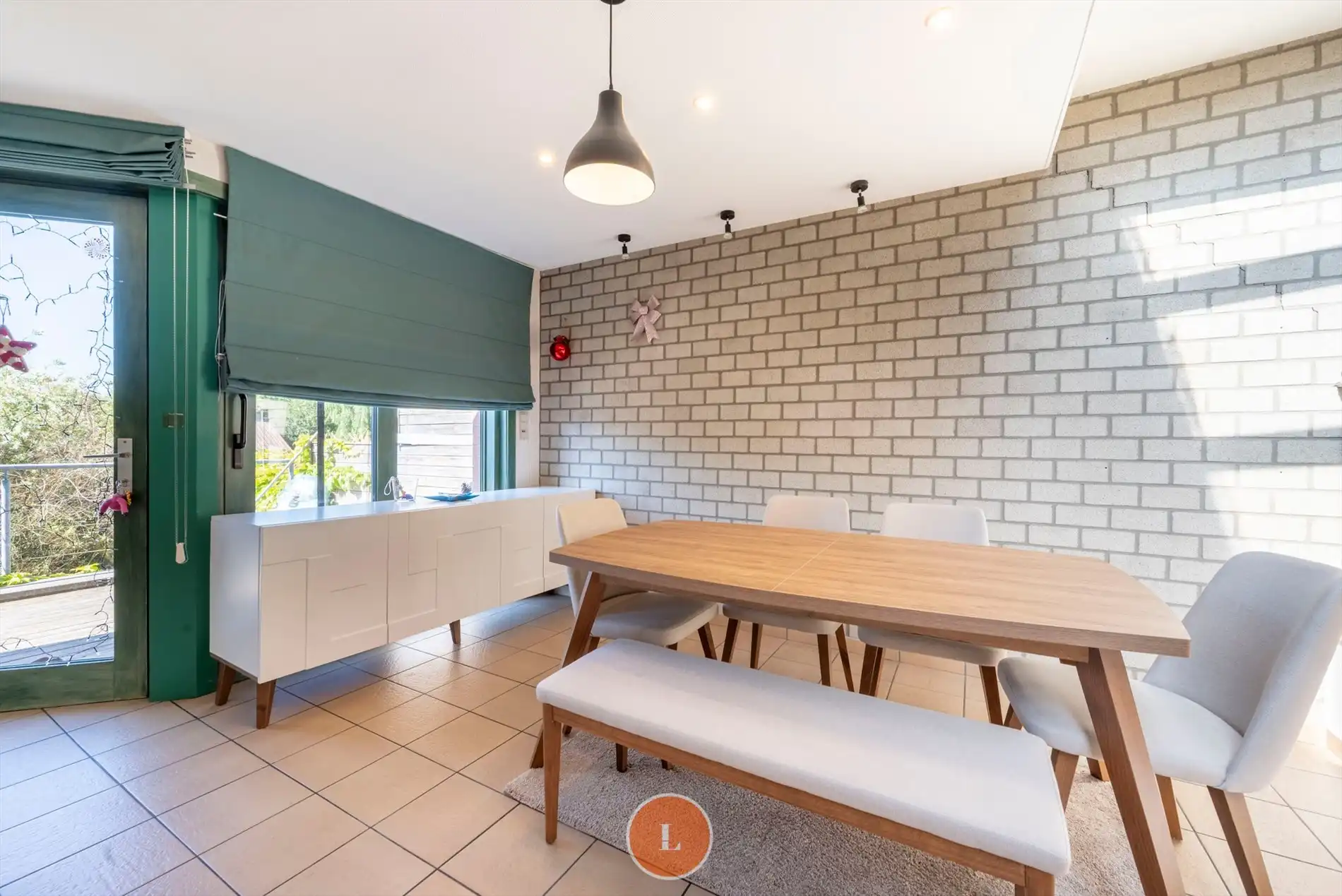 Handelspand met duplexappartement, tuin en garage in het hart van Lauwe foto 12
