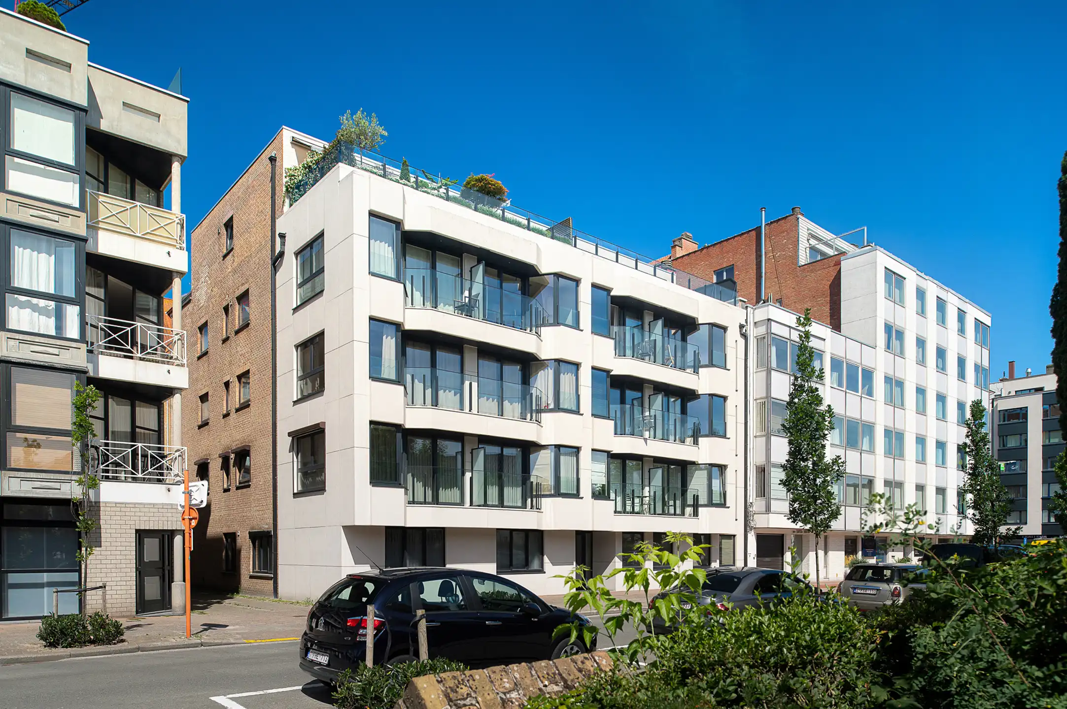 Lichtrijk gerenoveerd appartement met open zichten  foto 4