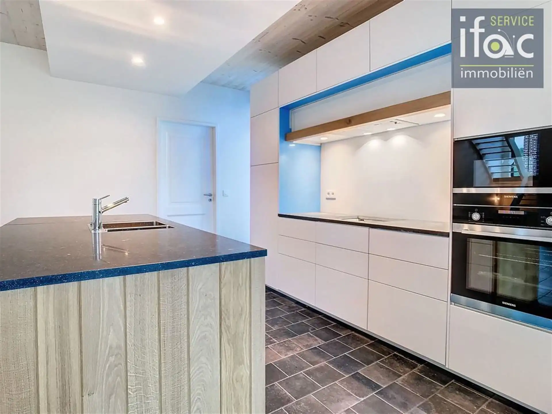 Villa met 4 slaapkamers, 2 badkamers en een grote tuin foto 11