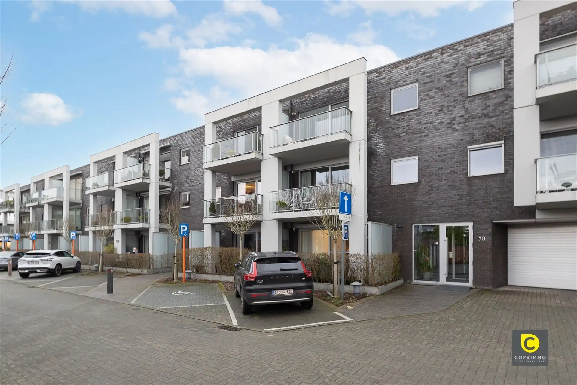 gelijk app: 2 slk, 2 T en P  foto {{pictureIndex}}