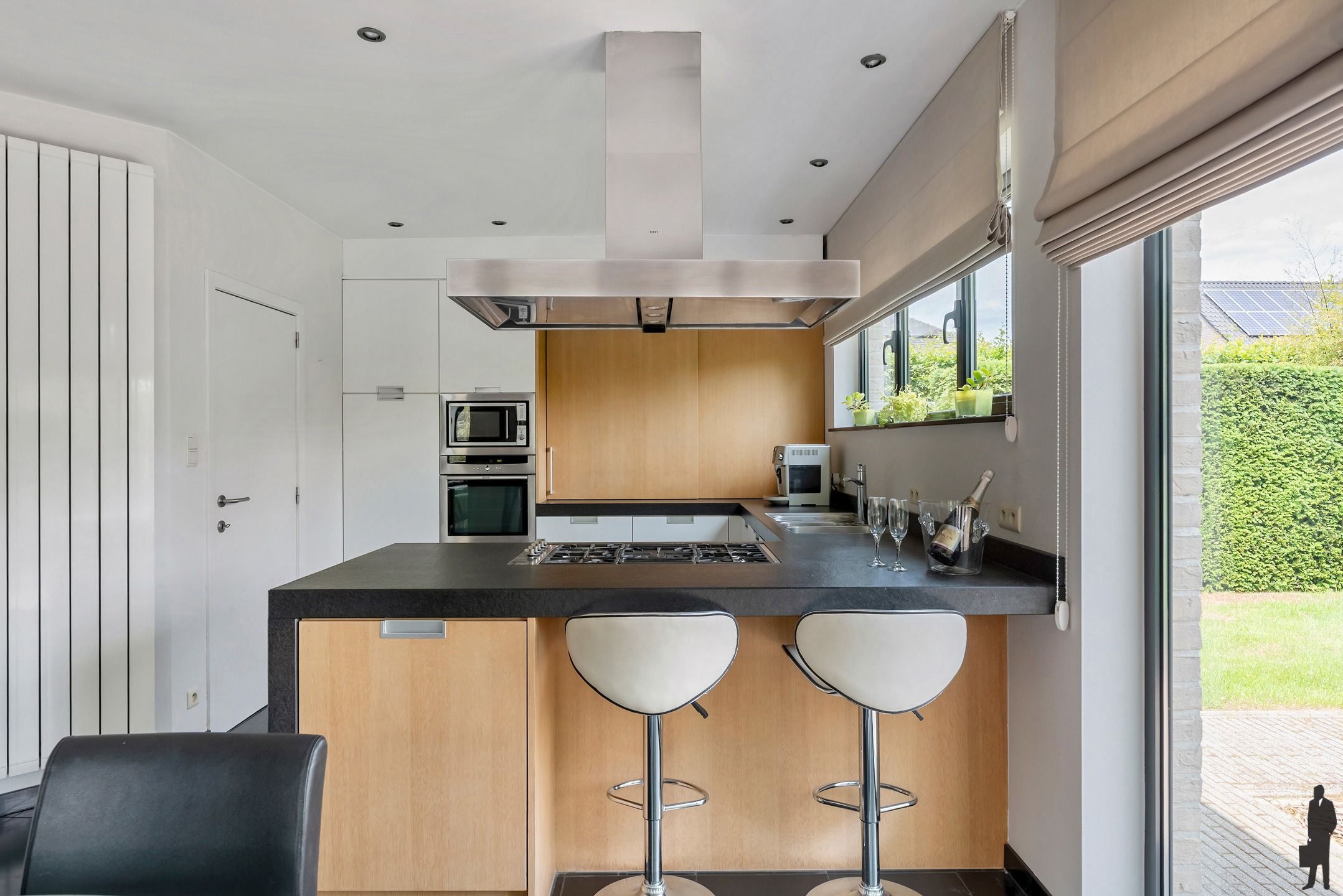 Instapklare woning met zwemvijver in Hoogstraten! foto 17