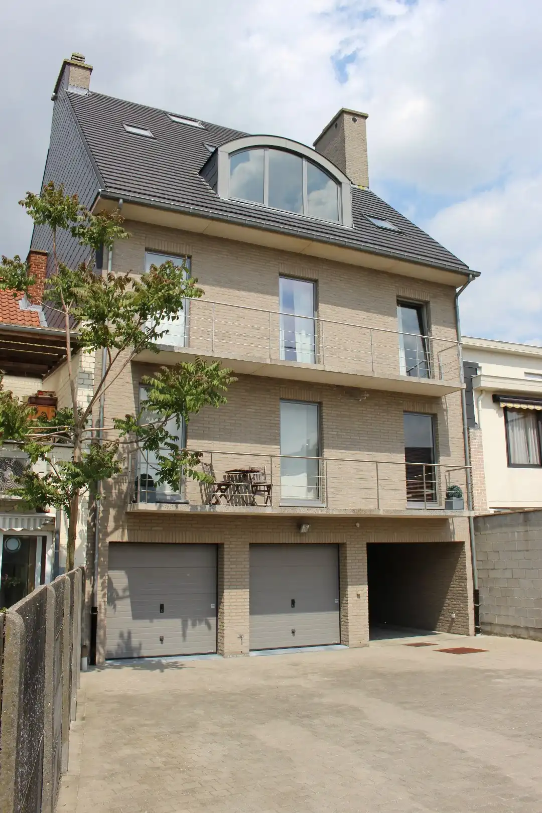 Appartement met 1 slaapkamer en garage. foto 2