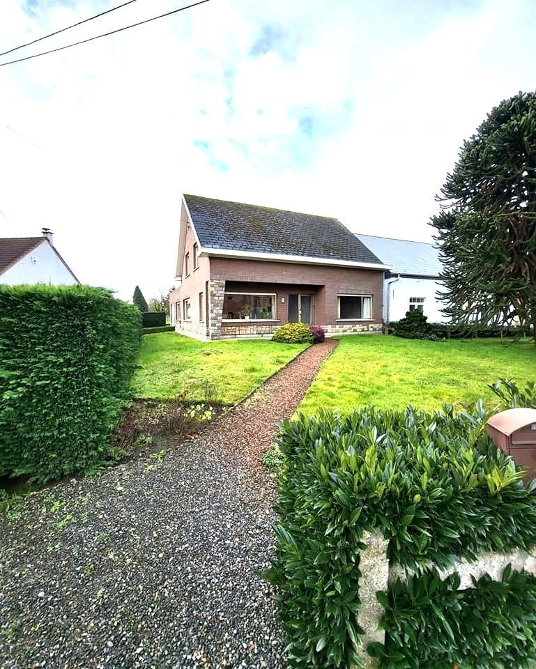 Bungalow met extra verdieping. foto 3