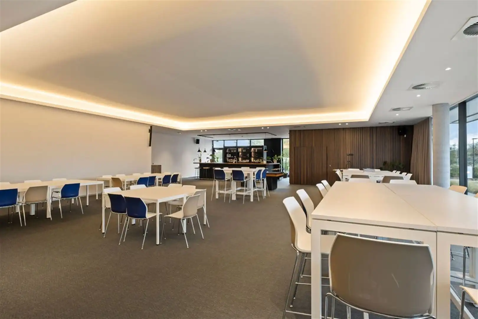 Magazijn met kantoren zichtlocatie E17 foto 14