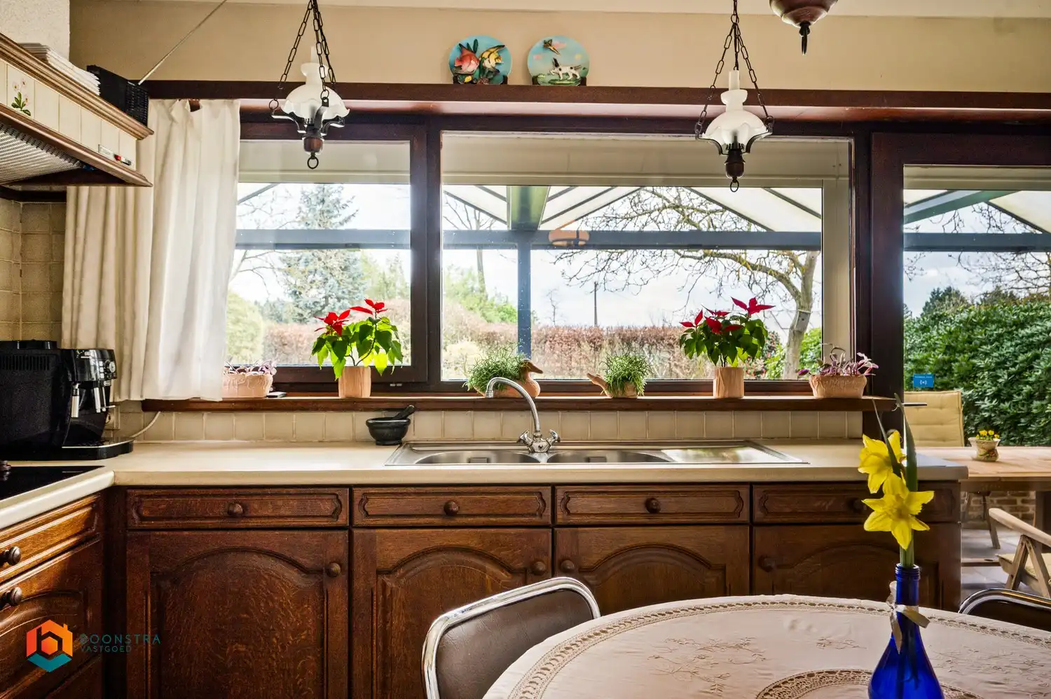 Ruime woning met 4 slpkrs, sfeervolle tuin en bijgebouw op perceel van 2206m² te Duffel foto 6