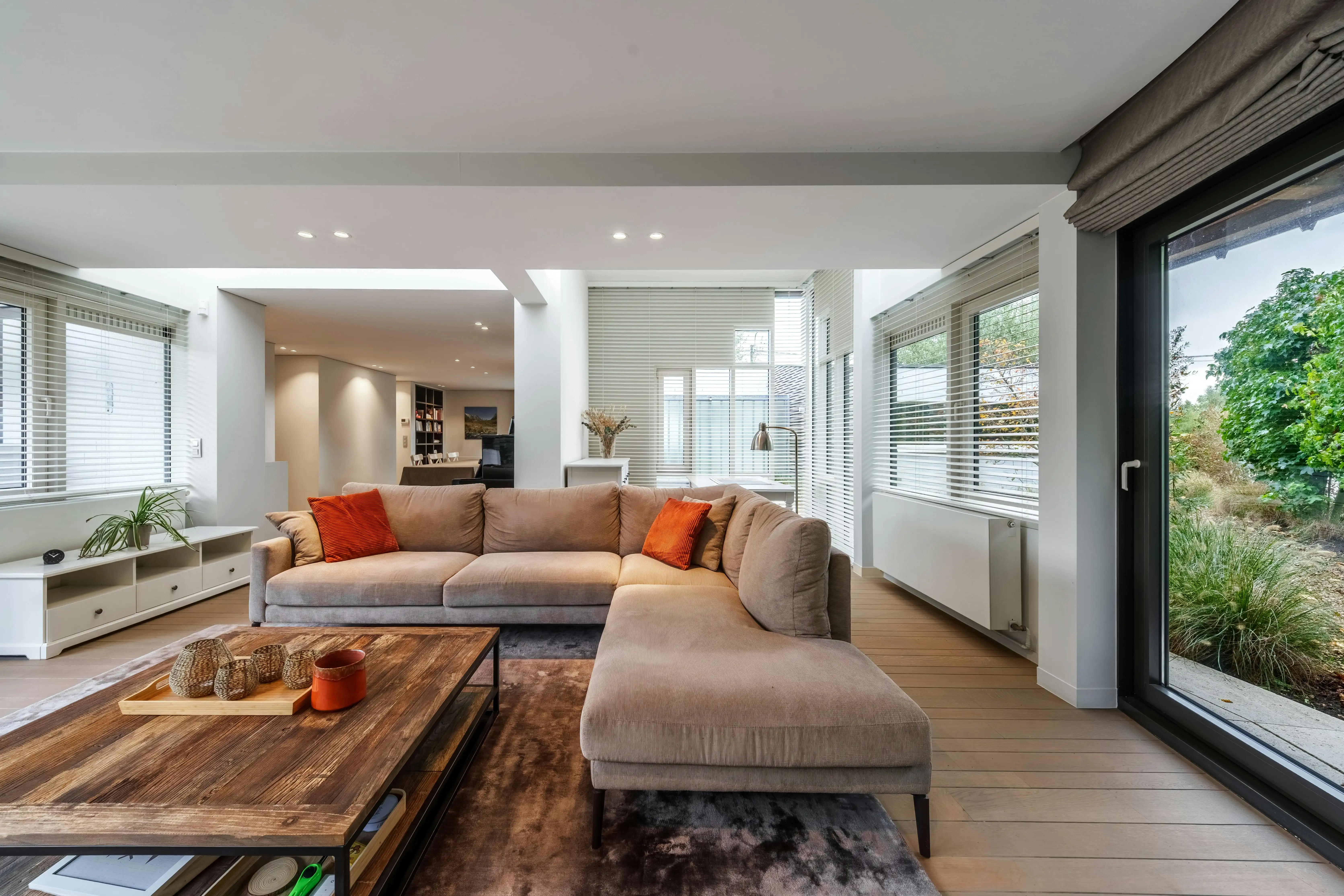 Architecturale villa met prachtige tuin te koop in Torhout foto 5