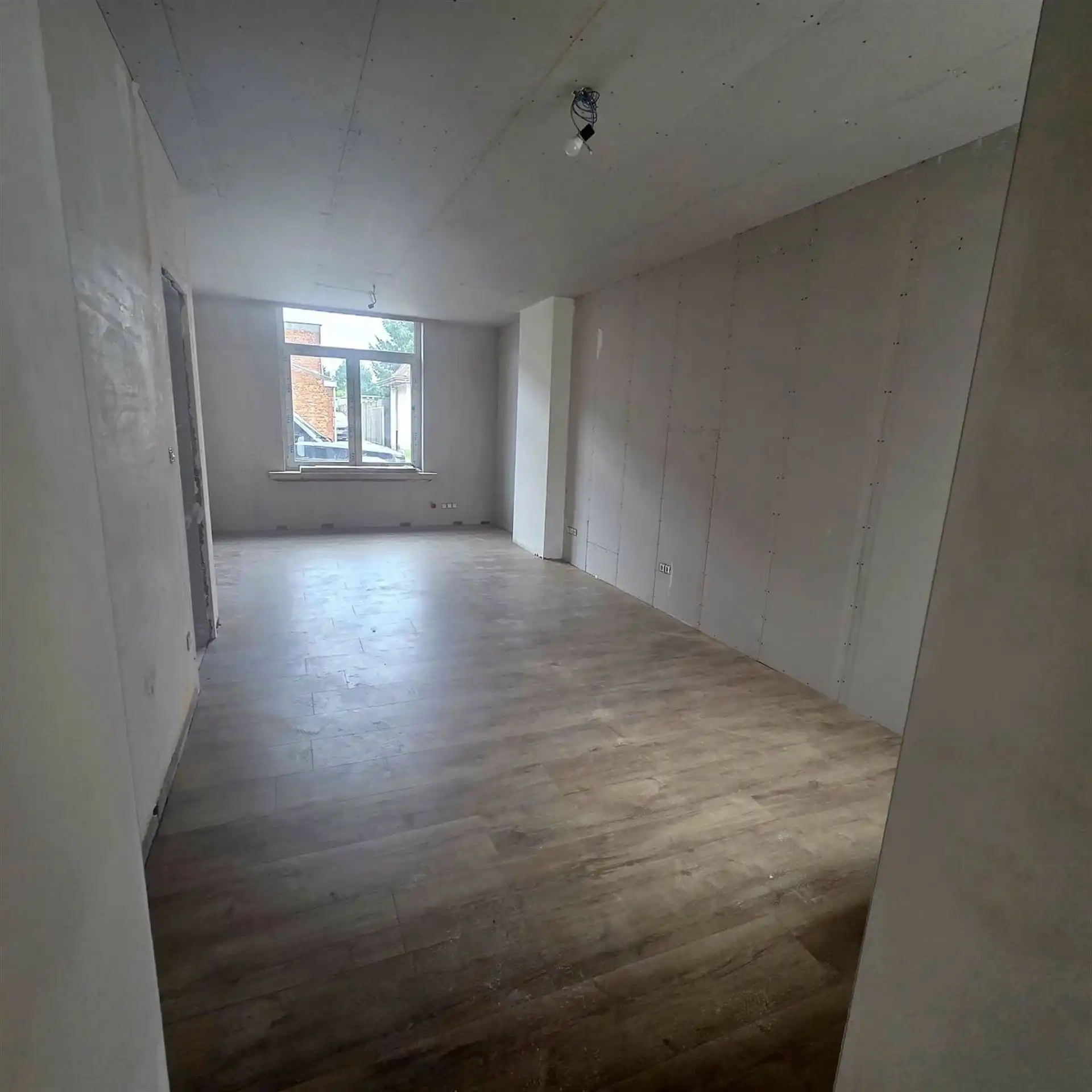 EPC A LABEL! Charmante, deels gerenoveerde halfopen woning! foto 7