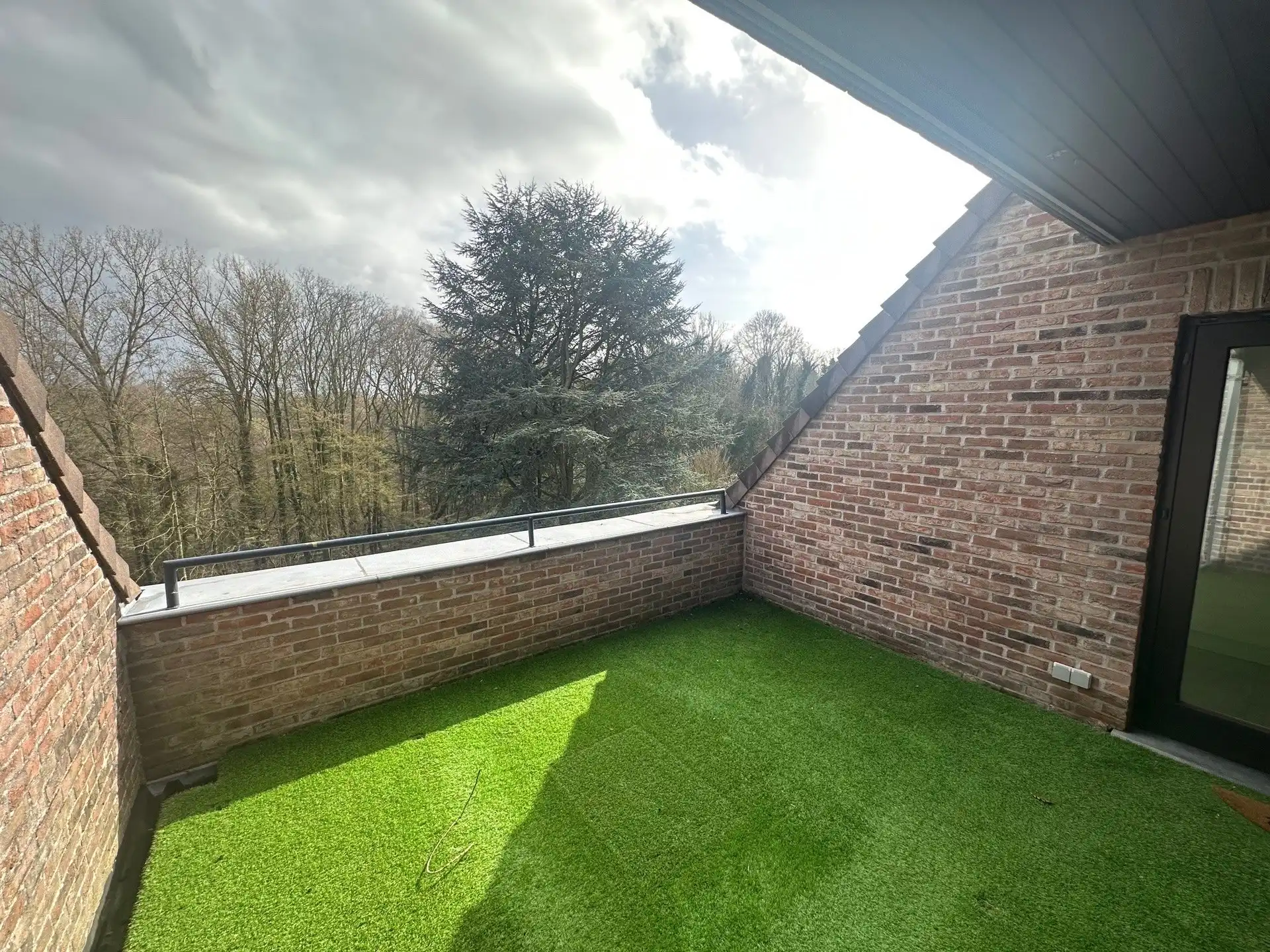 Ruim duplex-appartement met 3 slaapkamers en 2 autostaanplaatsen foto 7