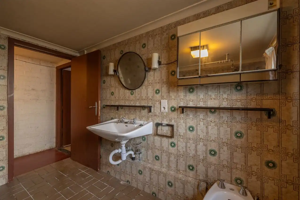 Te renoveren splitlevel woning in doodlopende straat foto 31