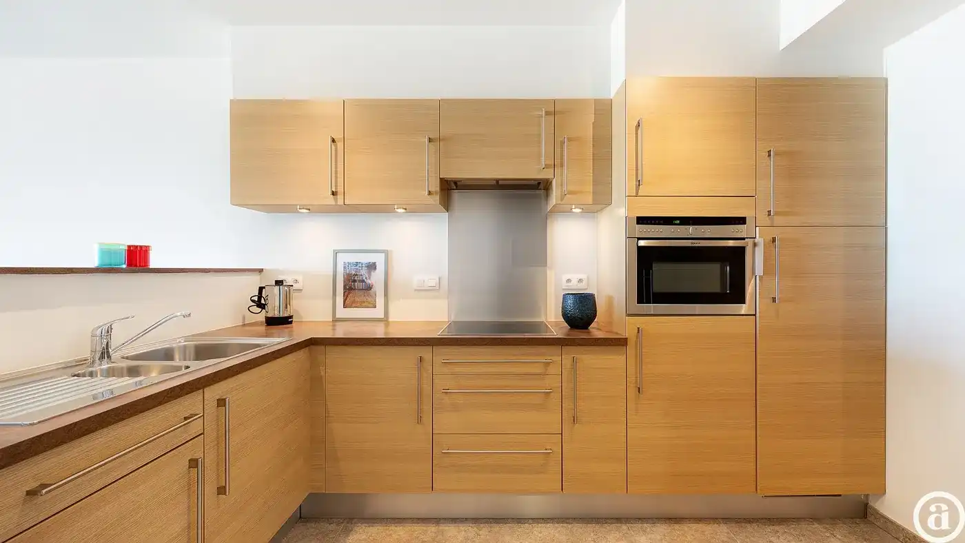 Instapklaar 2 slaapkamerappartement met frontaal zeezicht foto 6