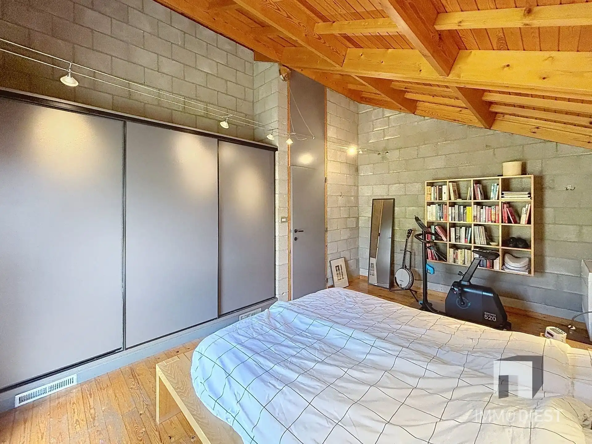 Bijzondere woning, lichtrijk, open en 3 slaapkamers foto 30