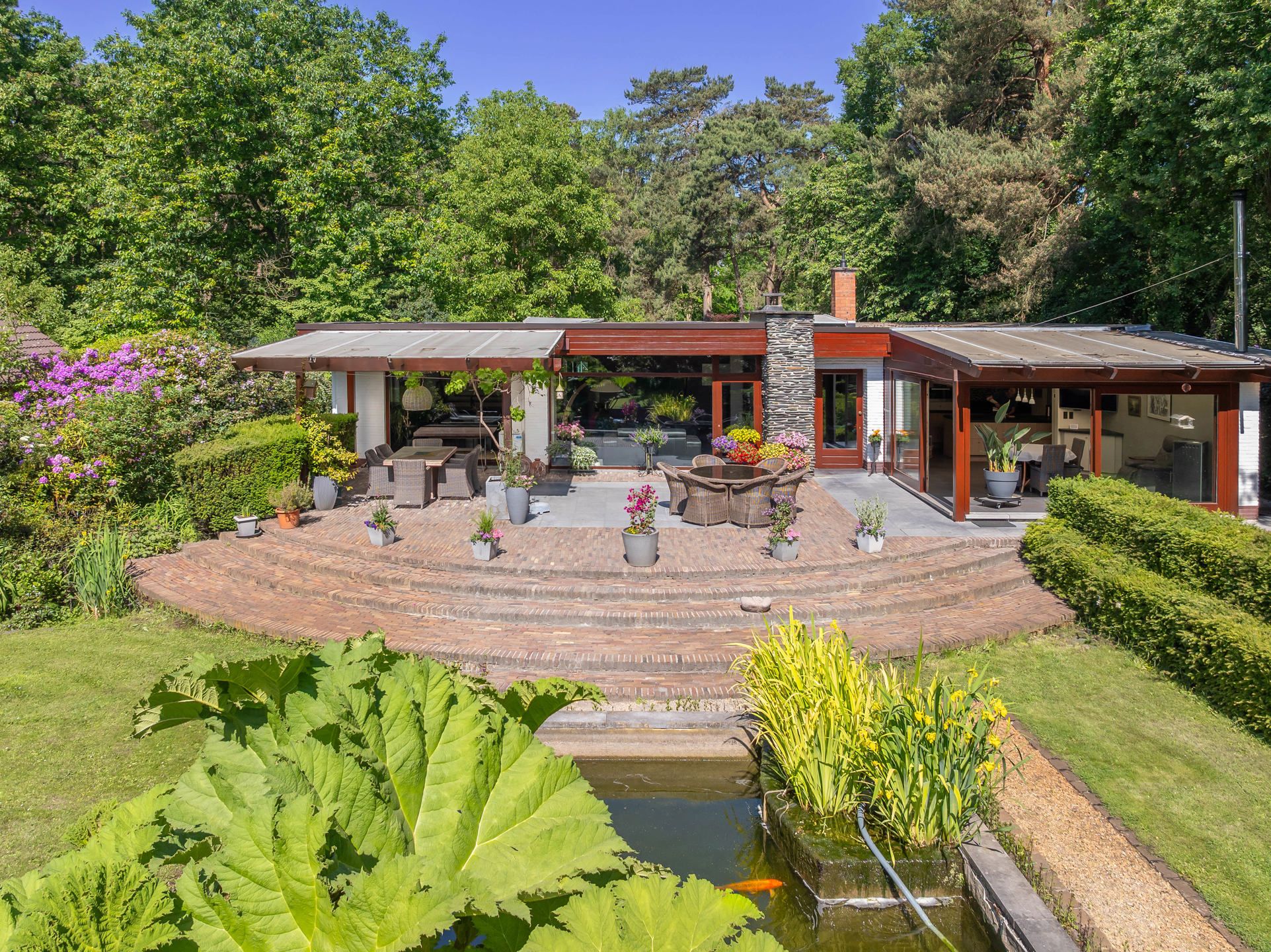 Laagbouwwoning op 2848 m² met Zwemvijver en Prachtige Tuin foto 17
