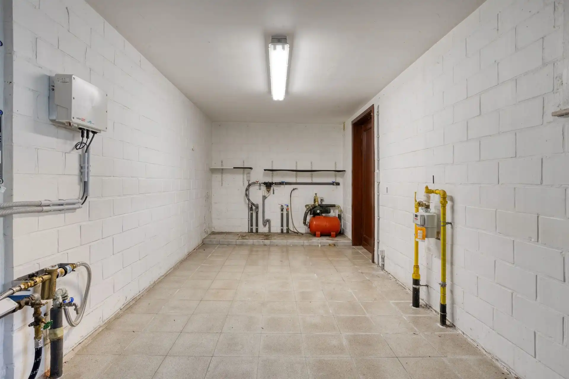 Vrijstaande woning op 612m². Rustig gelegen. foto 15