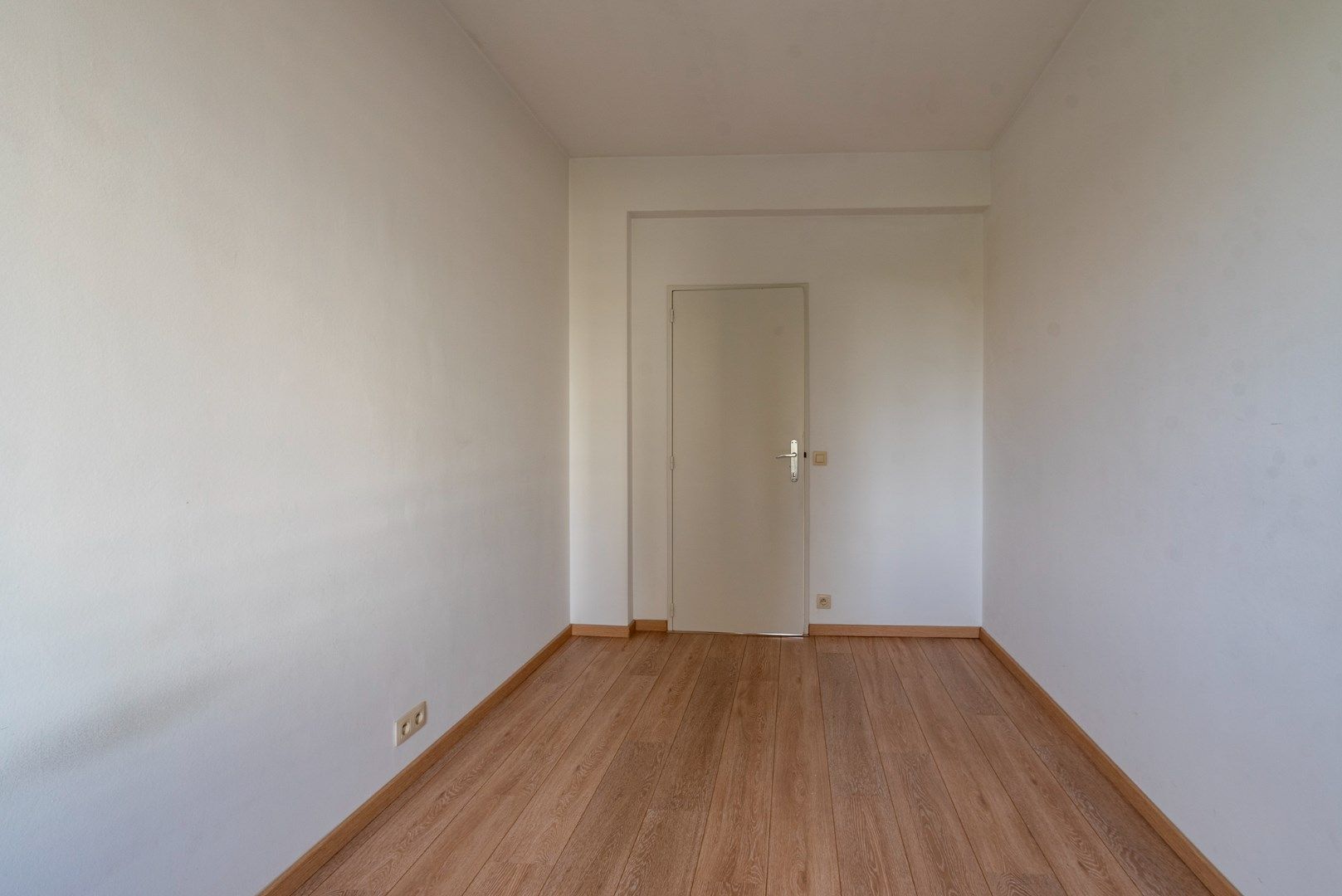 Vernieuwd appartement gelegen op de 2de verdieping van Residentie Eugène Van Marcke!  foto 16