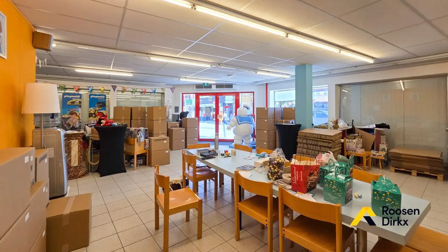 Handelspand met 254m² met hoge zichtbaarheid en unieke ligging in hartje Bree foto 13