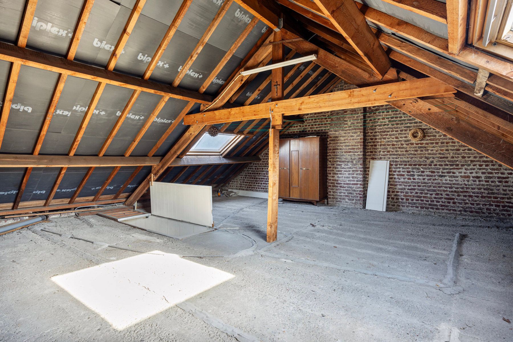 Handelshuis, ingedeeld als commerciële ruimte + appartement foto 25