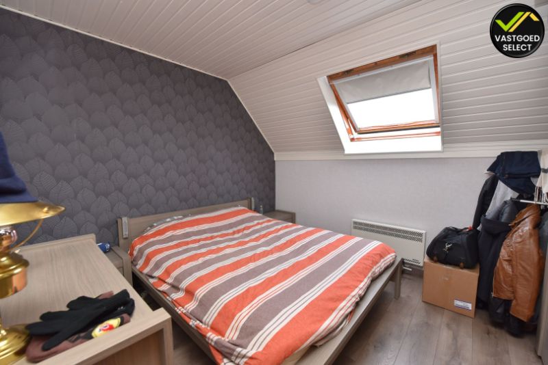 Te Huur: Ruim 2-slaapkamer appartement met terras en garage in Sijsele foto 9