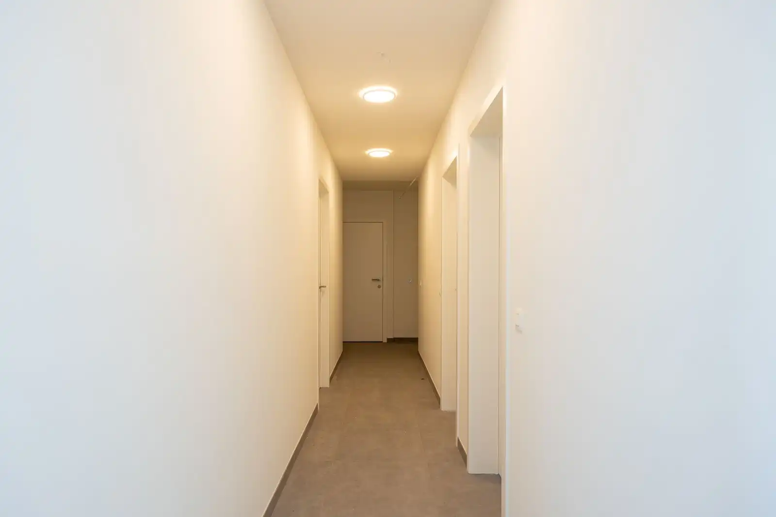 Nieuwe, energiezuinige woning met vrij uitzicht over de velden. foto 11