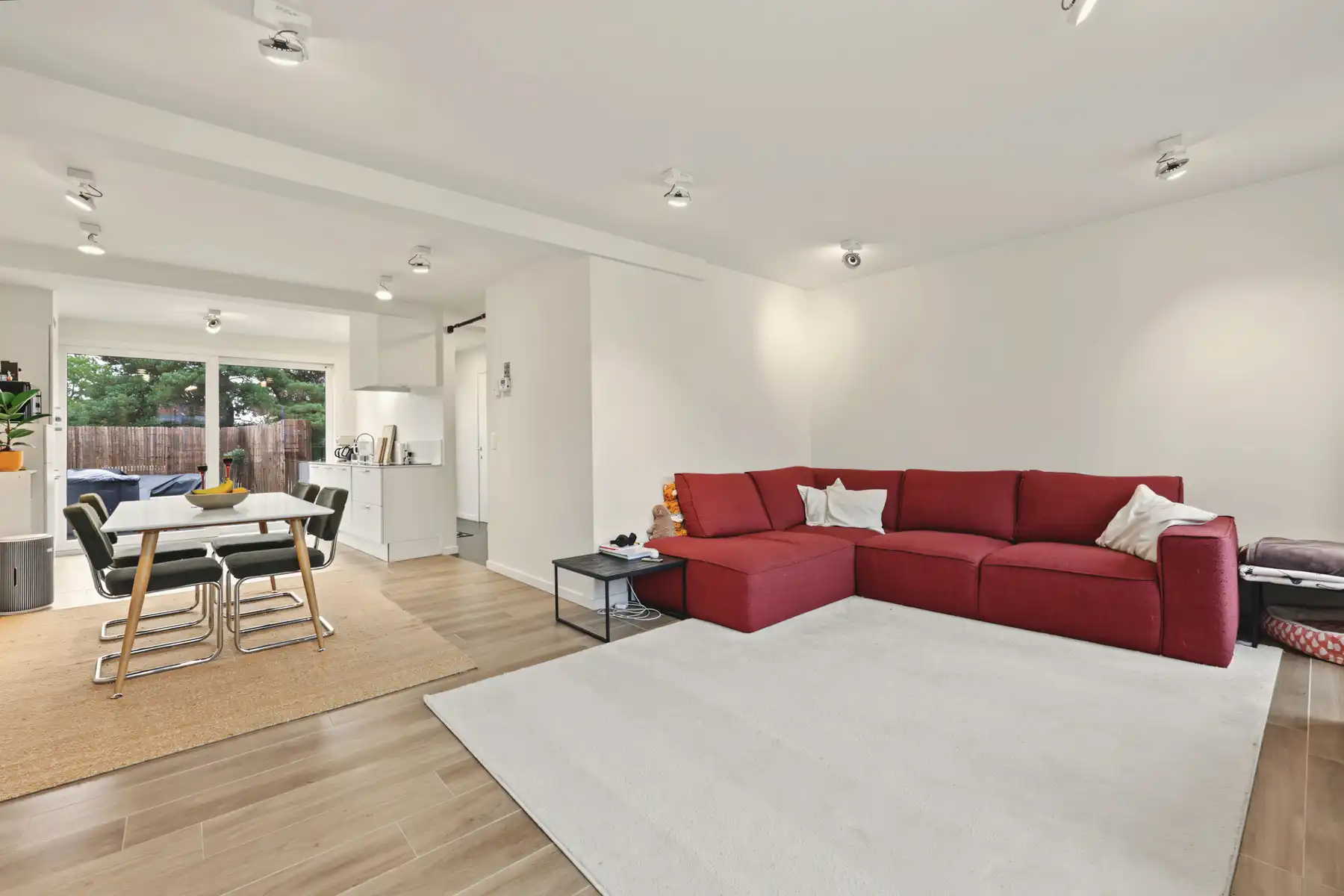 Centrum Schilde. Ruim duplex appartement met 3 slaapkamers. foto 7
