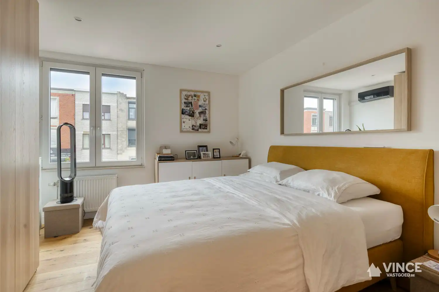 Volledig gerenoveerde en instapklare woning met terras foto 10
