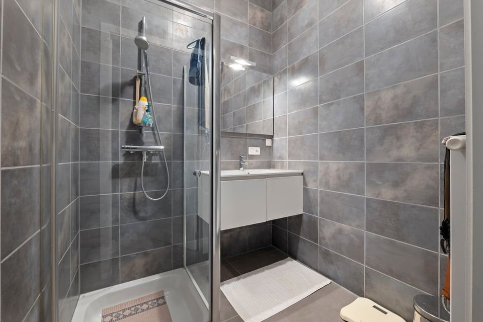 KNAP INSTAPKLAAR APPARTEMENT MET STAANPLAATS IN HET CENTRUM VAN HASSELT foto 17