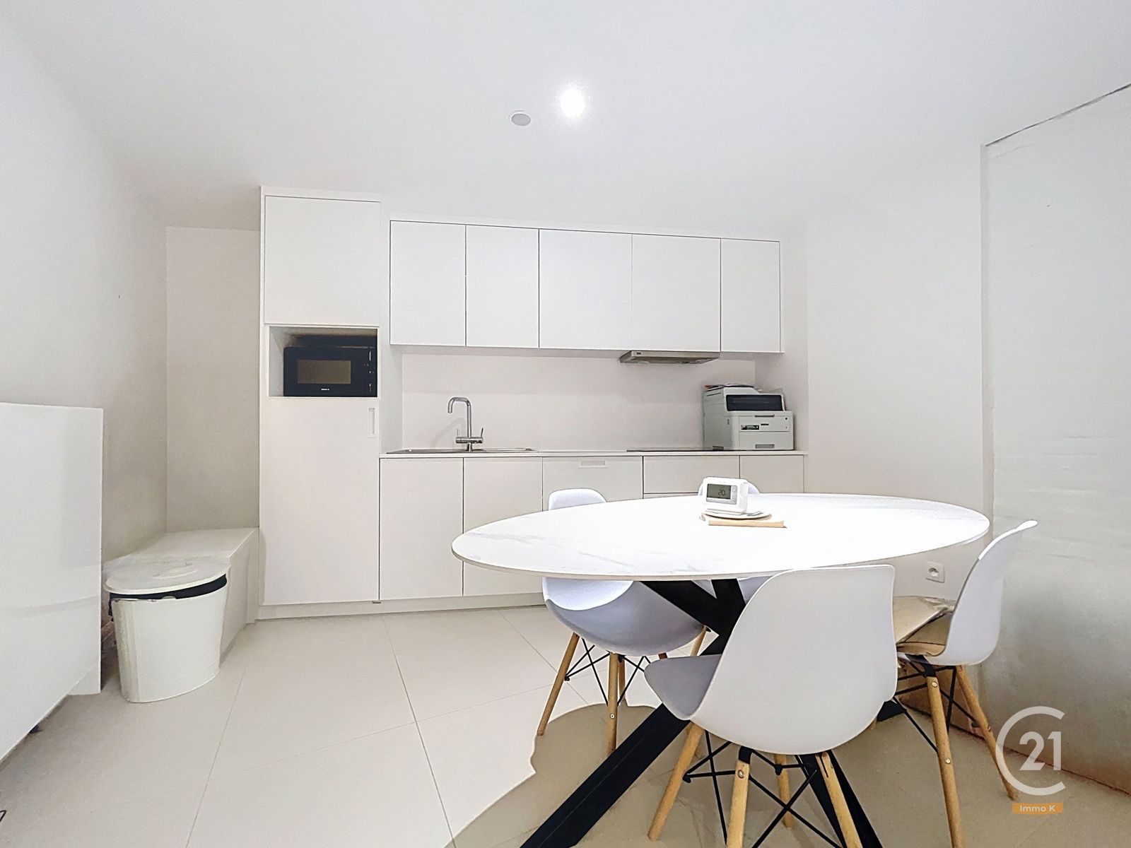 Instapklaar handelspand op toplocatie in bruisend centrum foto 5