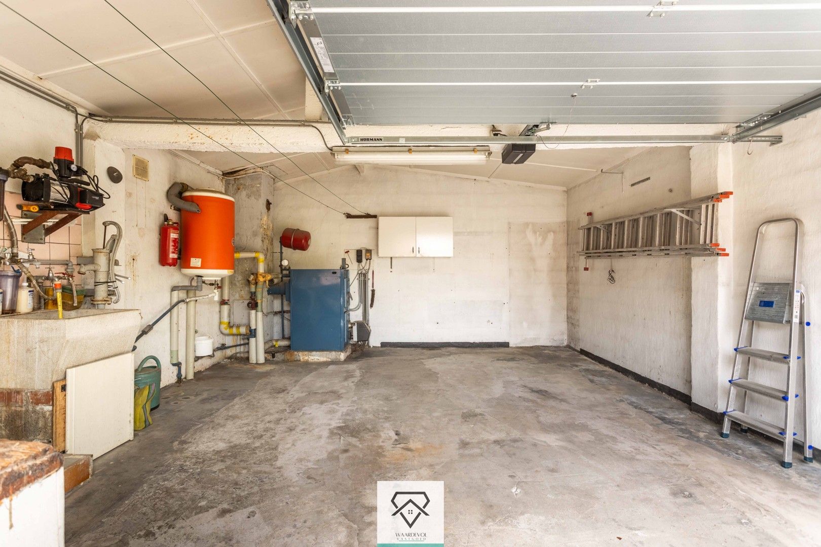 Stevige bungalow met 3 slaapkamers, tuin rondom en garage – centraal in Evergem foto 23