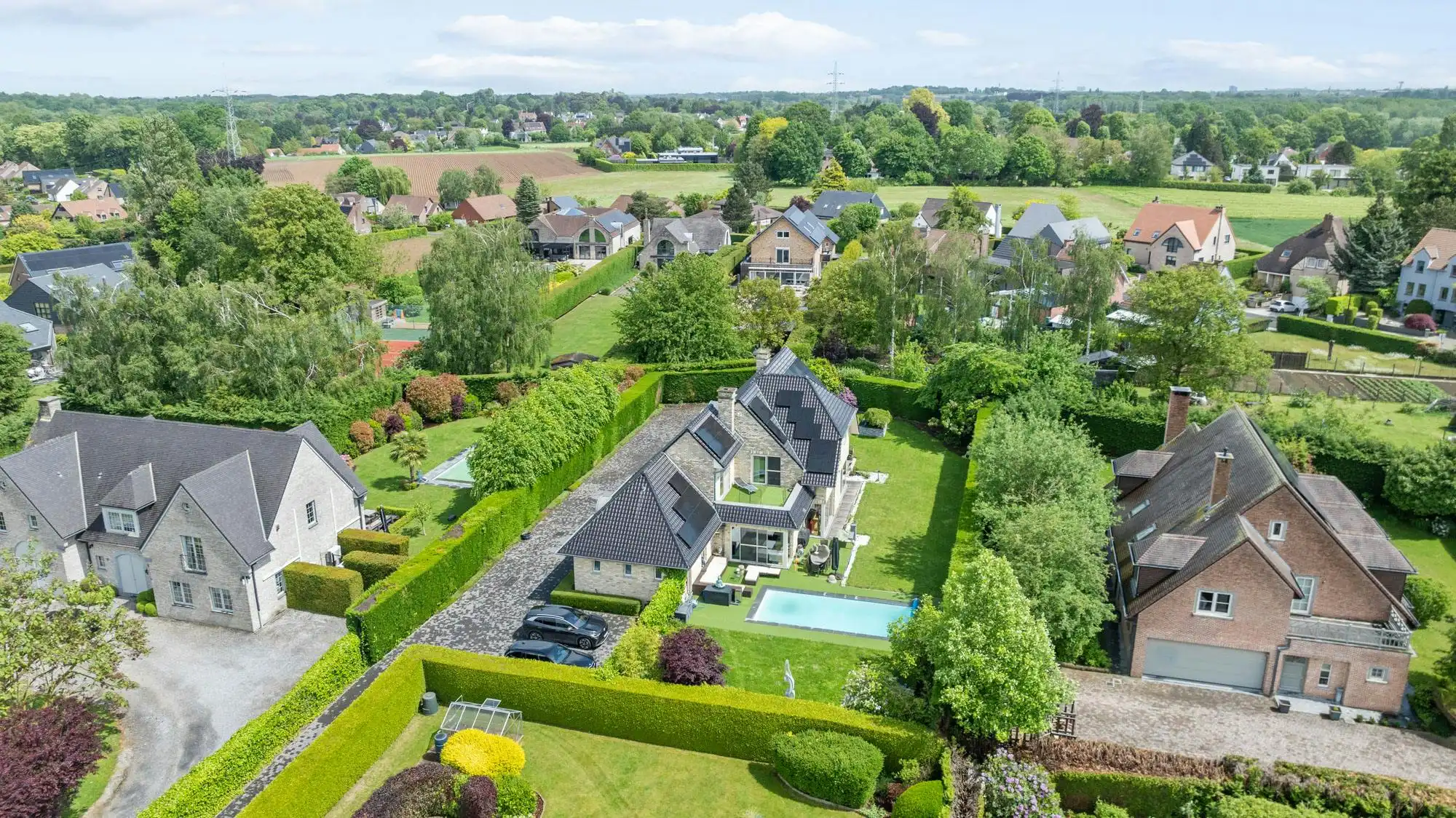 Exclusieve villa met  zwembad op een toplocatie in Wemmel foto 2