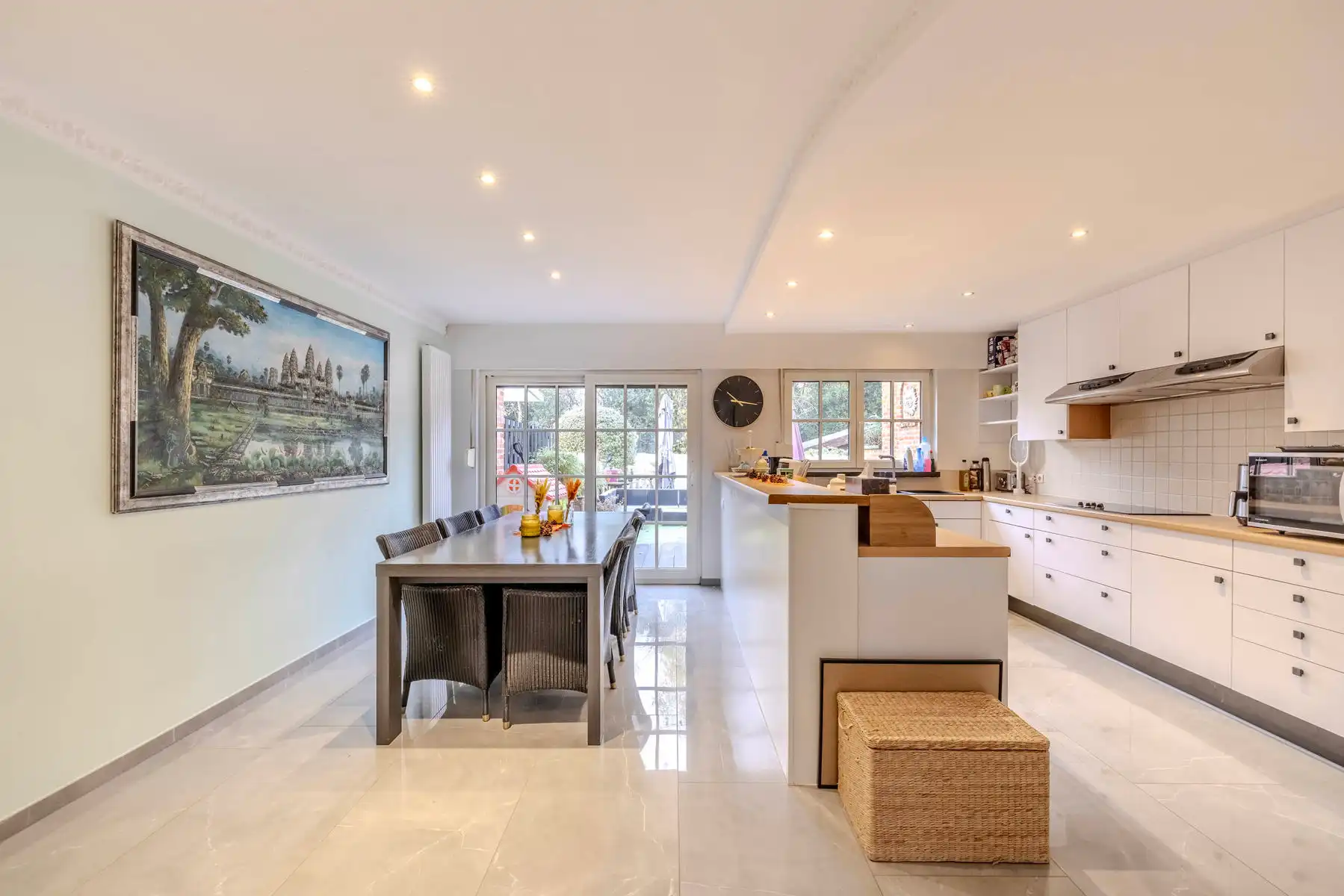 Ruime woning op toplocatie foto 2