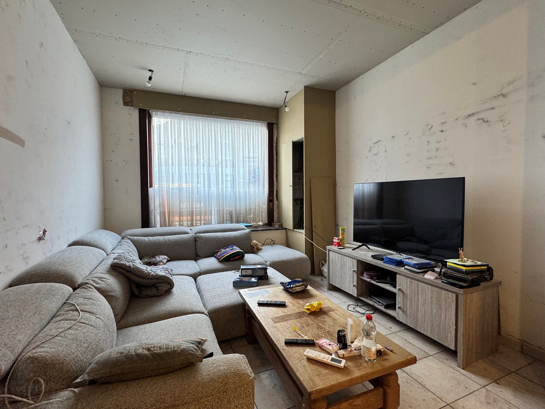 Woning met 4 slaapkamers en parkeerplaatsen te Gistel foto 3