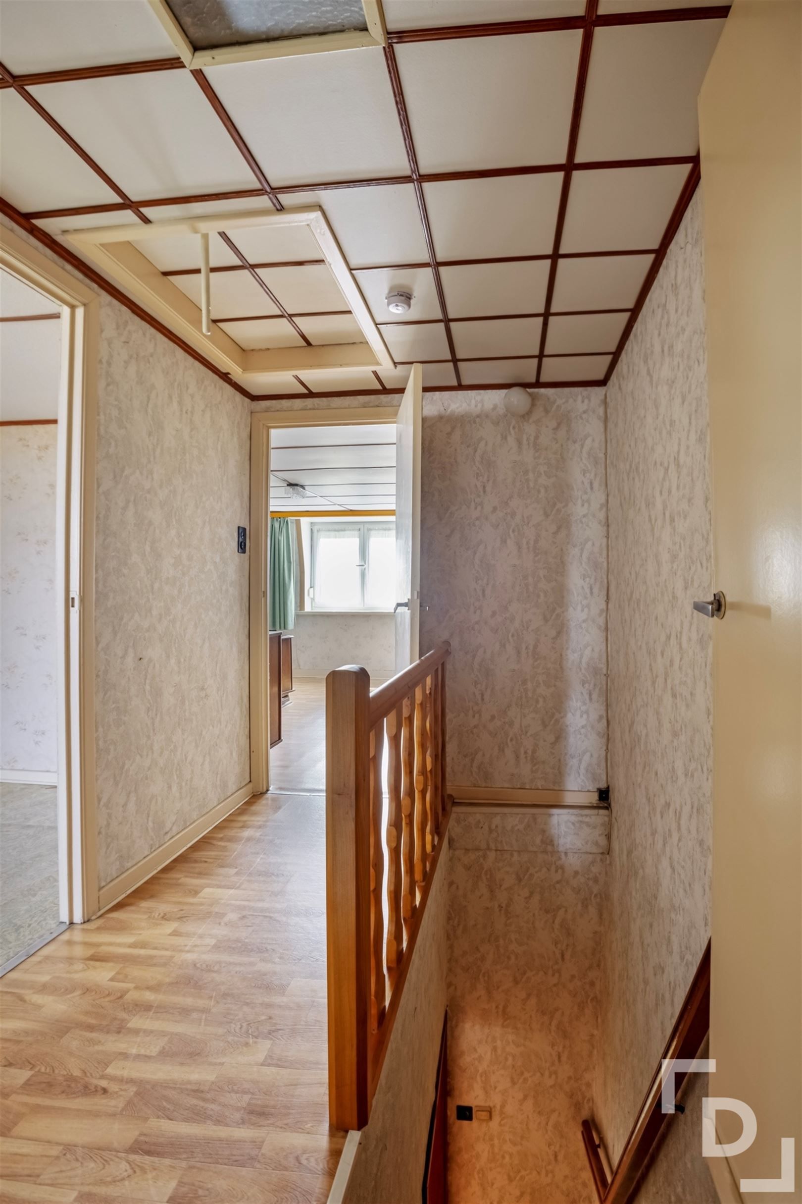 Te renoveren woning met uitweg te koop! foto 15